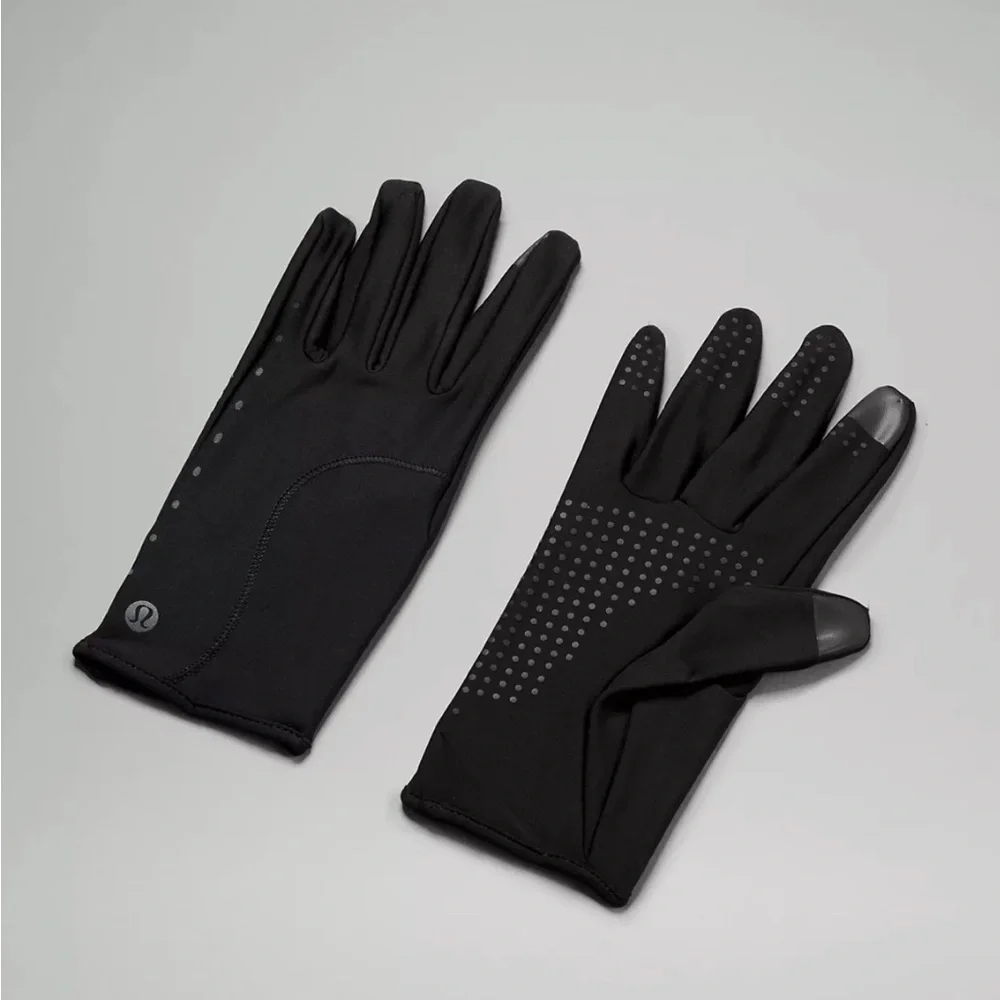 Lululemon Women's Run for It All Gloves 
Tech NWT Size M/L - Picture 2 of 12